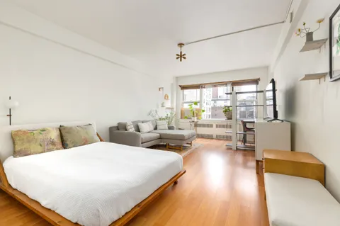 $415,000 | 288 Lexington Avenue, Unit 8D | Murray Hill