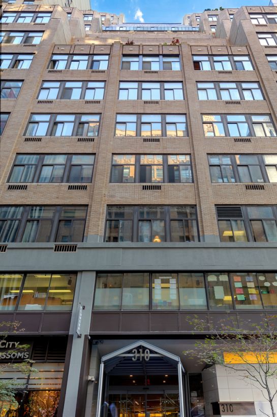 310 East 46th Street, Unit 19L Manhattan, NY 10017 - Photo 11 of 12