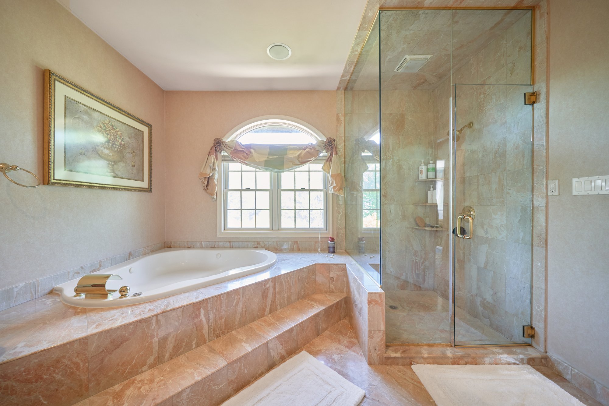 3411 Country Club Road Bronx, NY 10465 - Photo 23 of 54 a spacious bedroom with a bed and a mirror