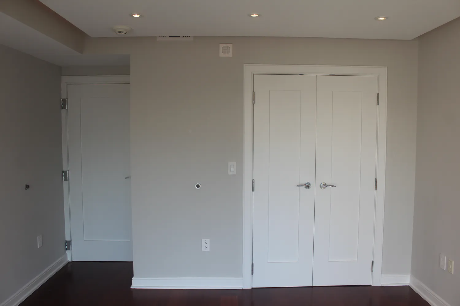 $975,000 | 1111 19th Street North, Unit 2705, Arlington, VA 22209