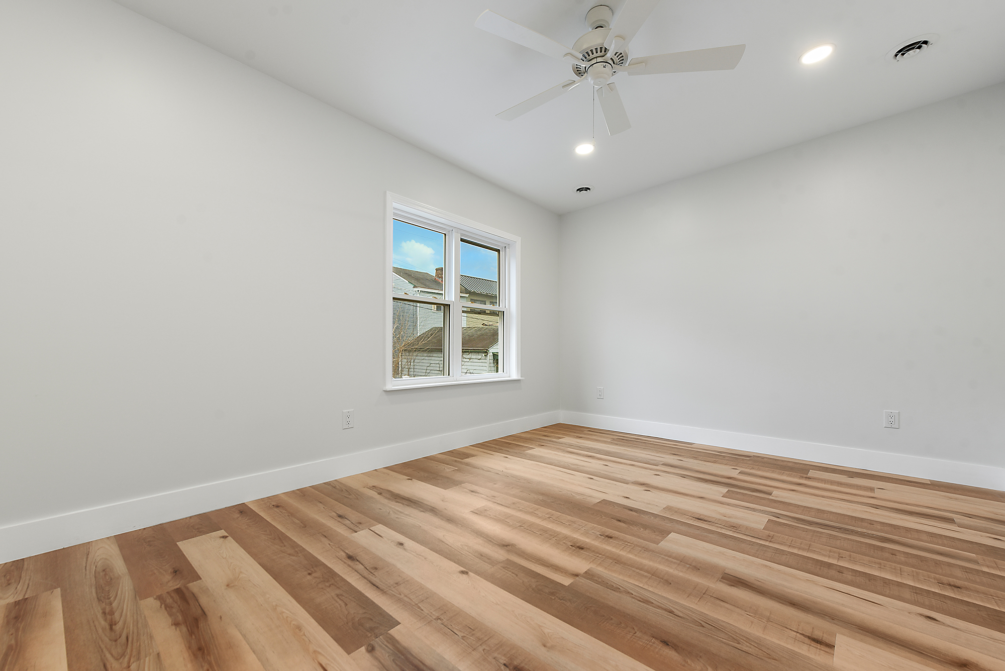 5412 Carnegie Street Pittsburgh, PA 15201 - Photo 34 of 55 an empty room with windows