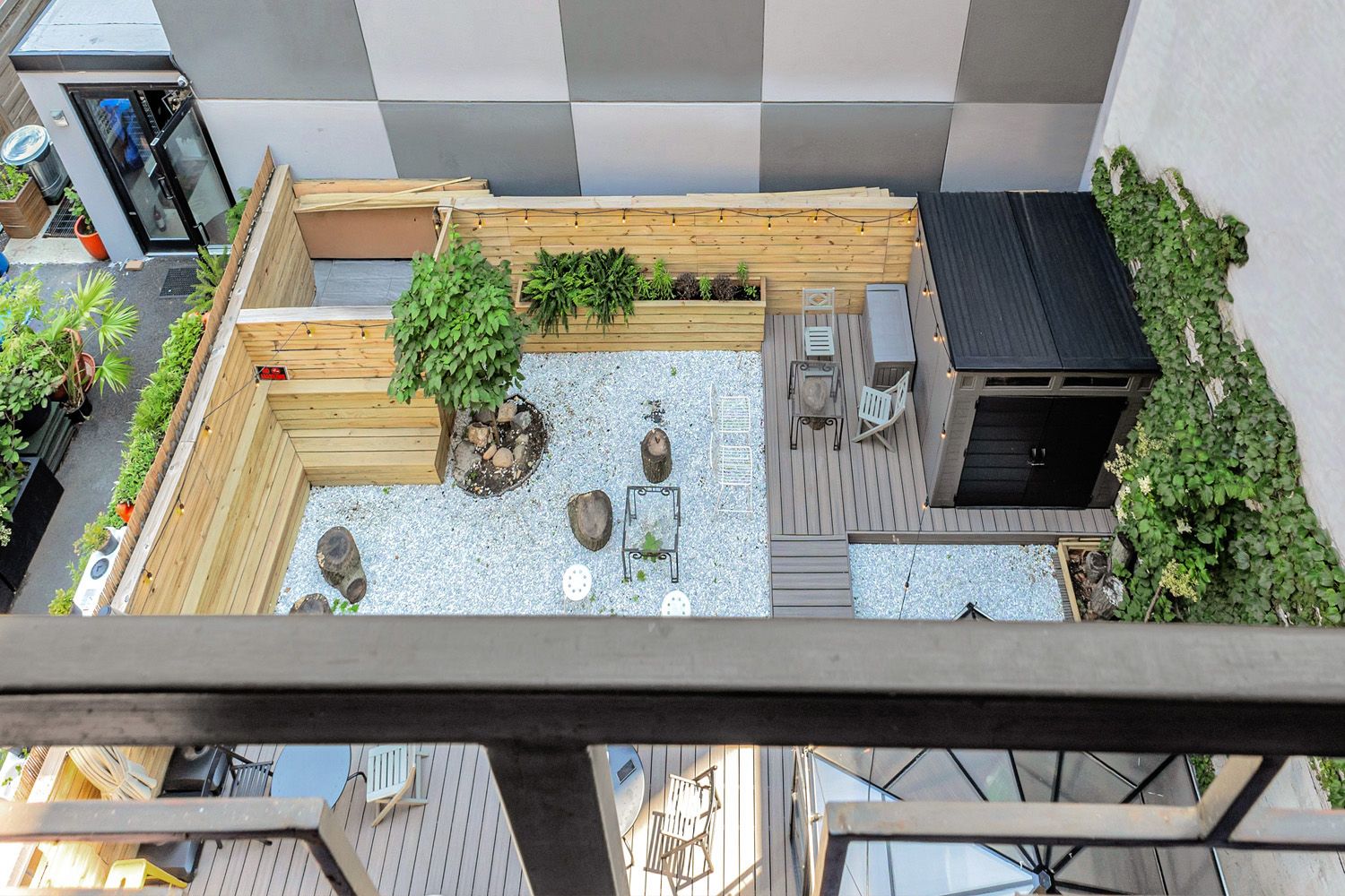 452 Lafayette Avenue, Unit 4B Brooklyn, NY 11205 - Photo 8 of 15 a living room with furniture and a potted plant