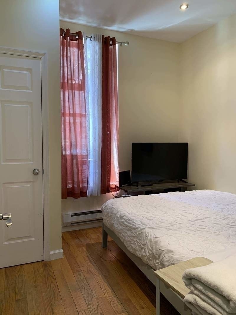 3 West 108th Street, Unit 1 Manhattan, NY 10025 - Photo 3 of 8