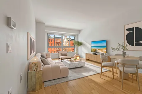 $895,000 | 171 West 131st Street, Unit 411 | Central Harlem