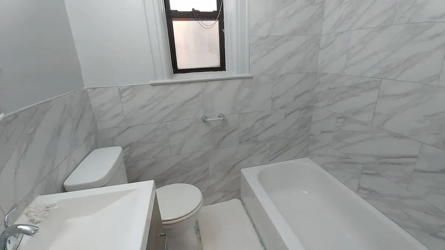 $2,118 | 2044 Nostrand Avenue, Unit 2F | Flatbush