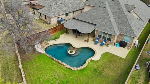 $700,000 | 8321 Marsh Street, Lantana, TX 76226