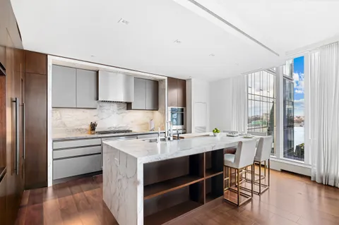 $6,250,000 | 1 West End Avenue, Unit 23A | Upper West Side
