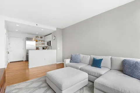 $849,999 | 635 West 42nd Street, Unit 4B | Hell's Kitchen