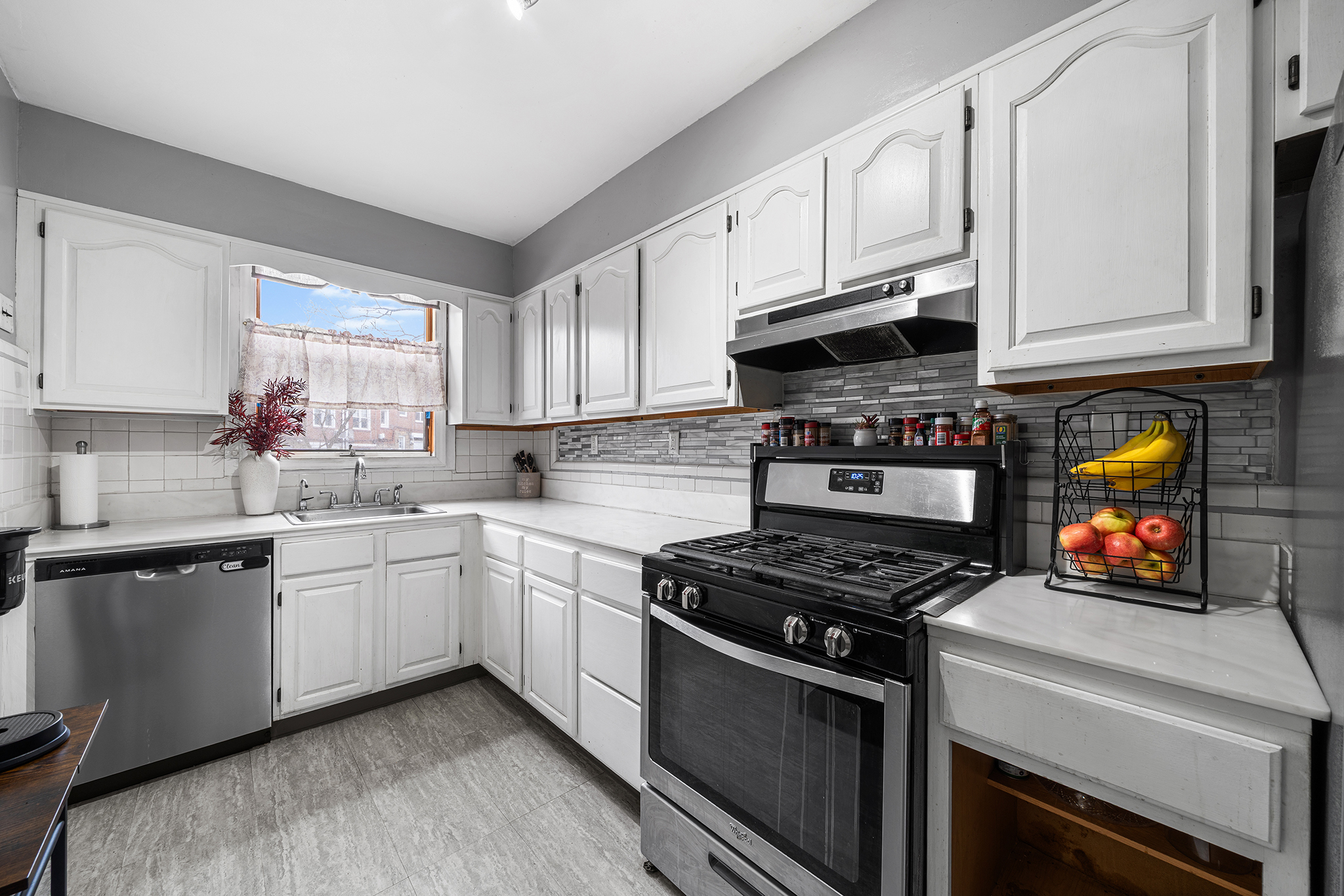 223 St Laurence Road Upper Darby, PA 19082 - Photo 9 of 28