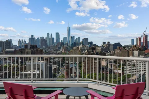 $1,800,000 | 101 West 12th Street, Unit 8N | West Village