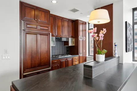 $2,750,000 | 101 West 24th Street, Unit 16D | Chelsea