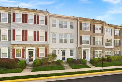 $485,000 | 21762 Dragons Green Square, Ashburn, VA 20147