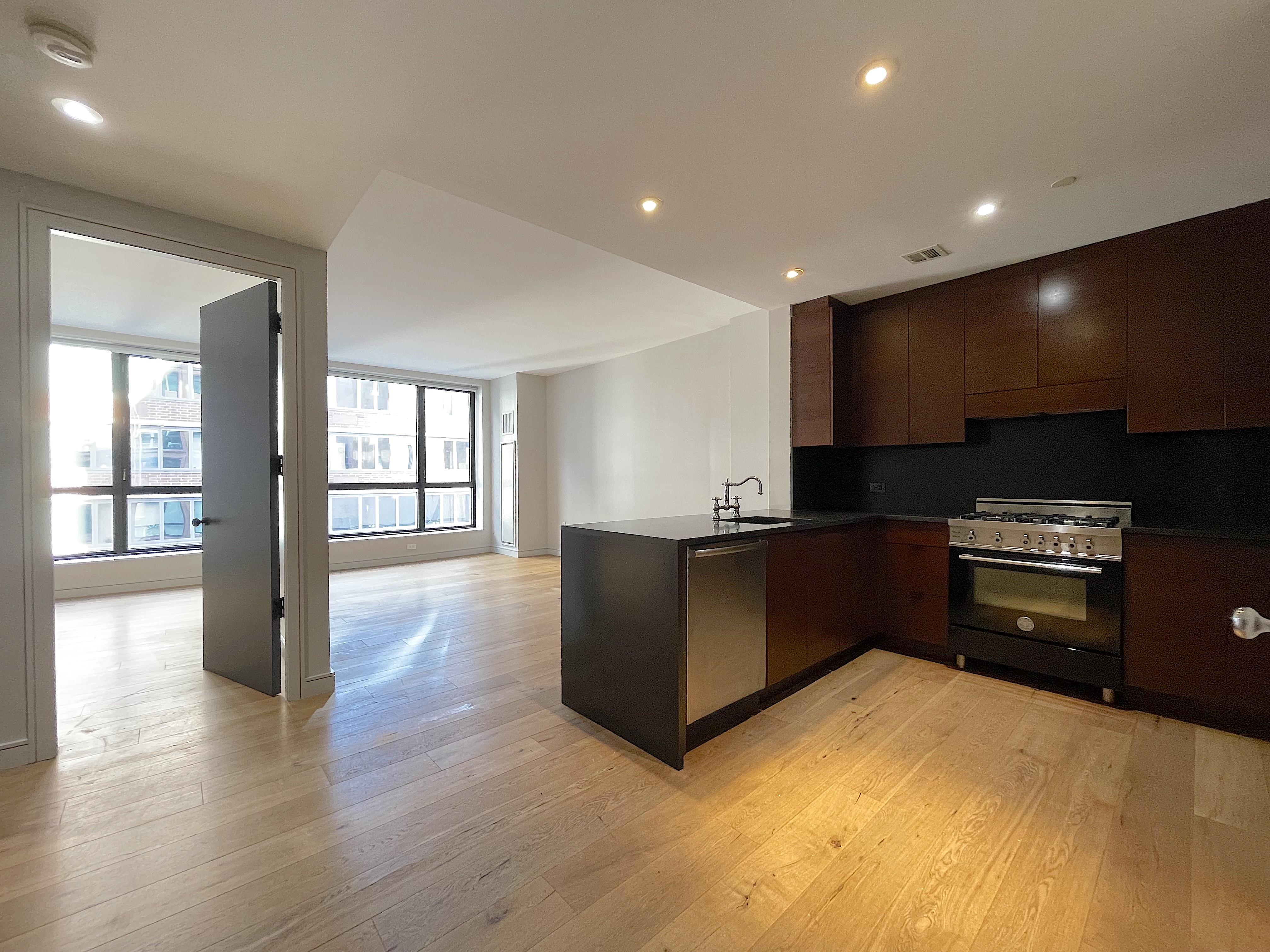 540 West 28th Street, Unit 4E Manhattan, NY 10001 - Photo 1 of 11