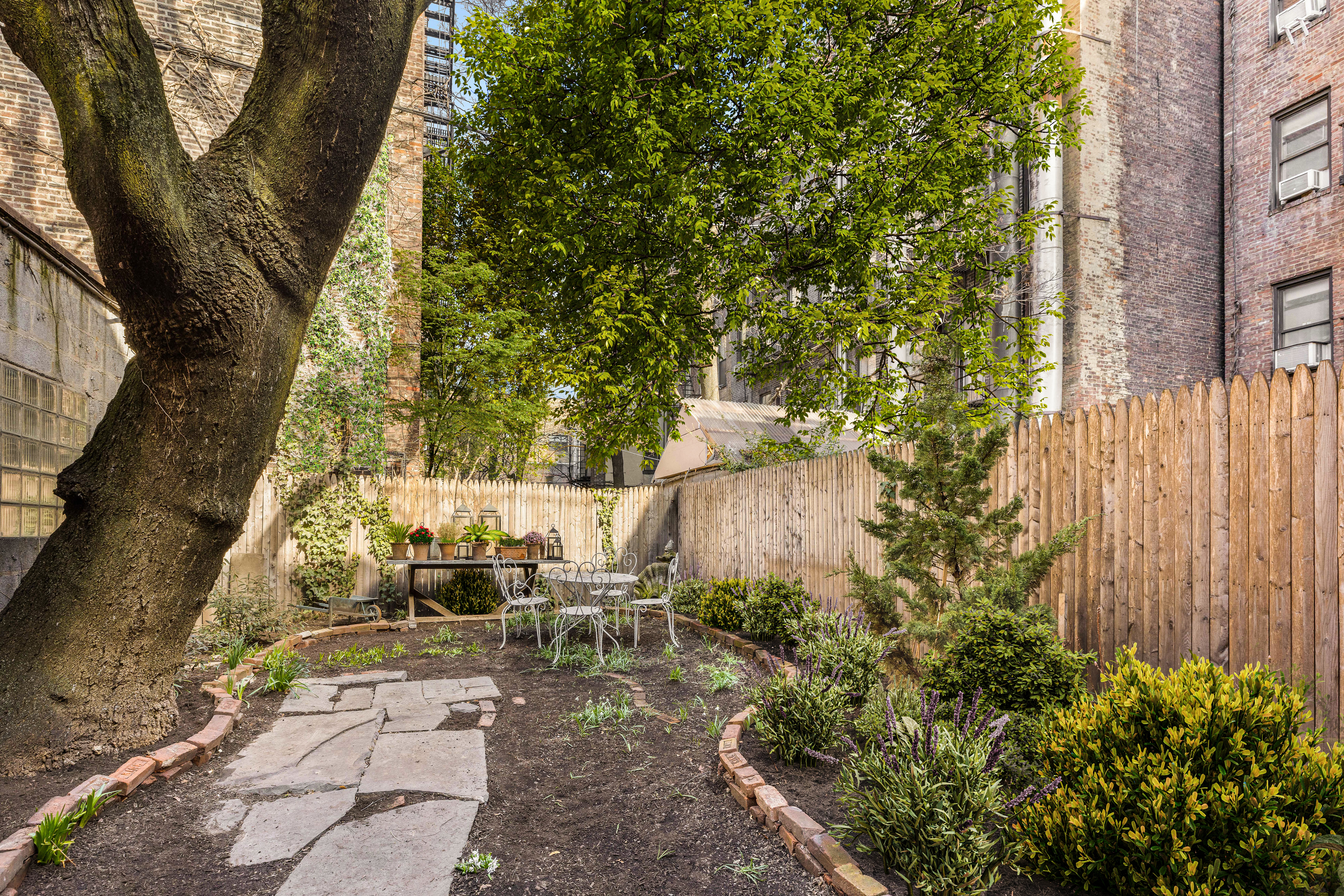 38 Bedford Street Manhattan, NY 10014 - Photo 4 of 14