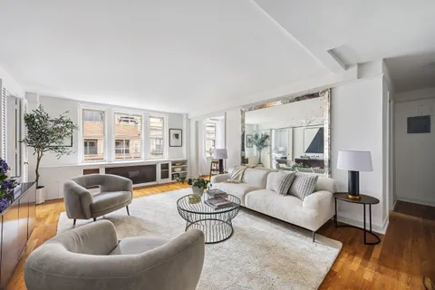 $399,000 | 155 East 49th Street, Unit 10A | Midtown East