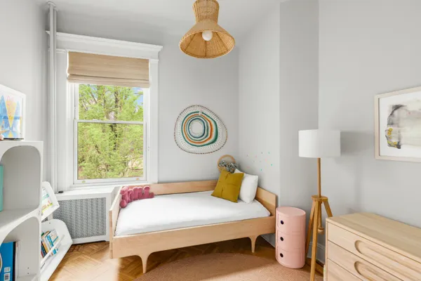 $16,000 | 152 Underhill Avenue | Prospect Heights