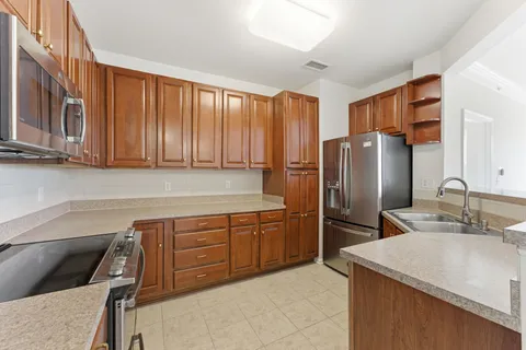 $277,854 | 14241 Kings Crossing Boulevard, Unit 411, Boyds, MD 20841