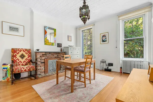 $7,900 | 155 Luquer Street, Unit 1 | Carroll Gardens