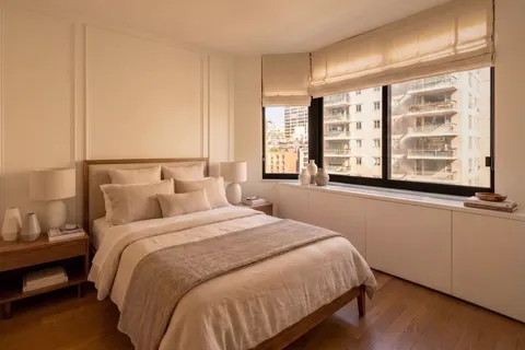 $1,385,000 | 200-210 East 65th Street, Unit 11D | Lenox Hill