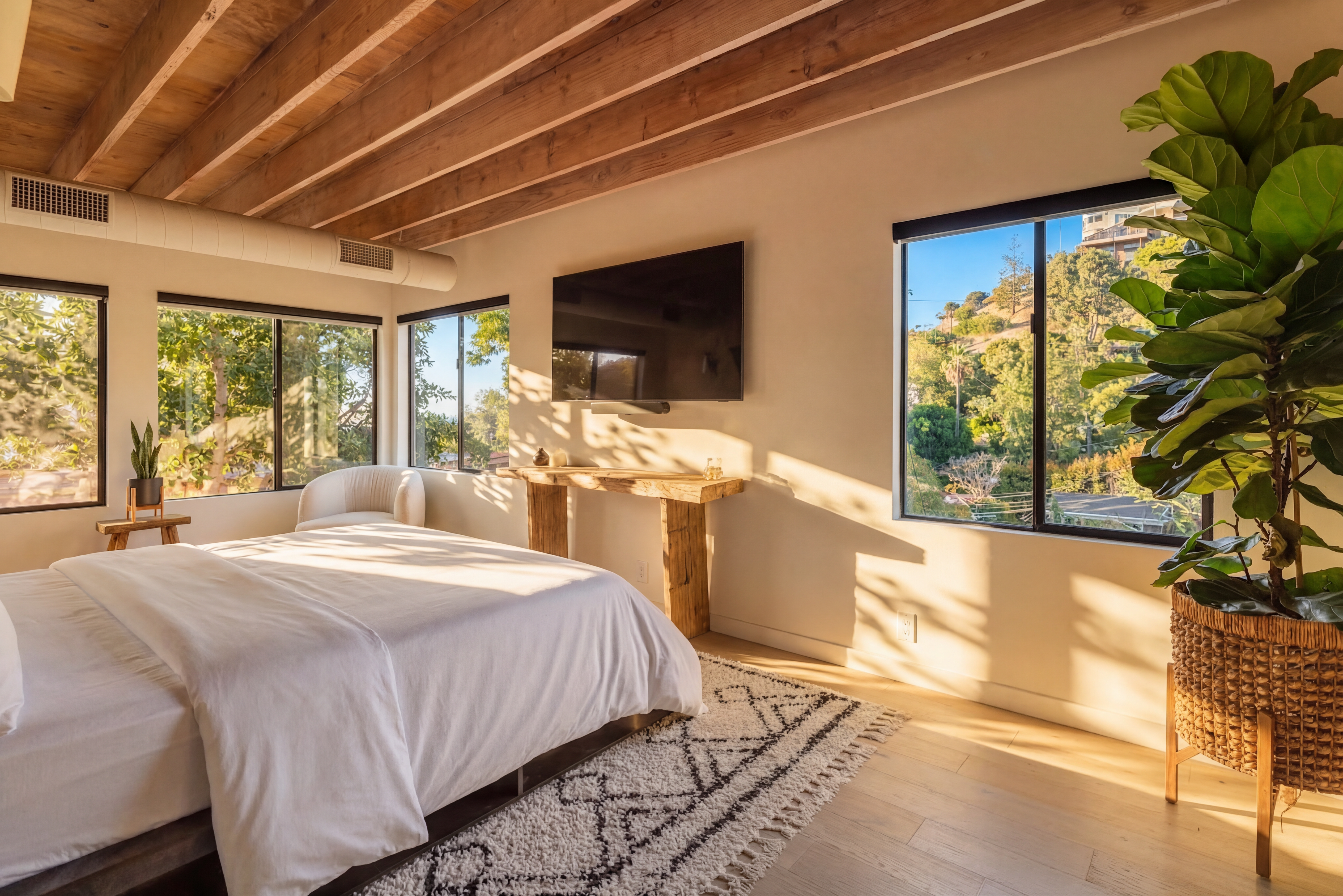 8550 Ridpath Drive Los Angeles, CA 90046 - Photo 8 of 16