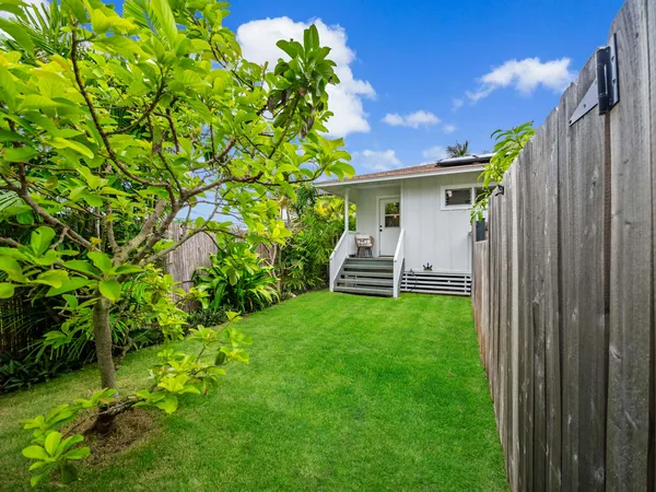 $3,395,000 | 244 Awakea Road, Kailua, HI 96734