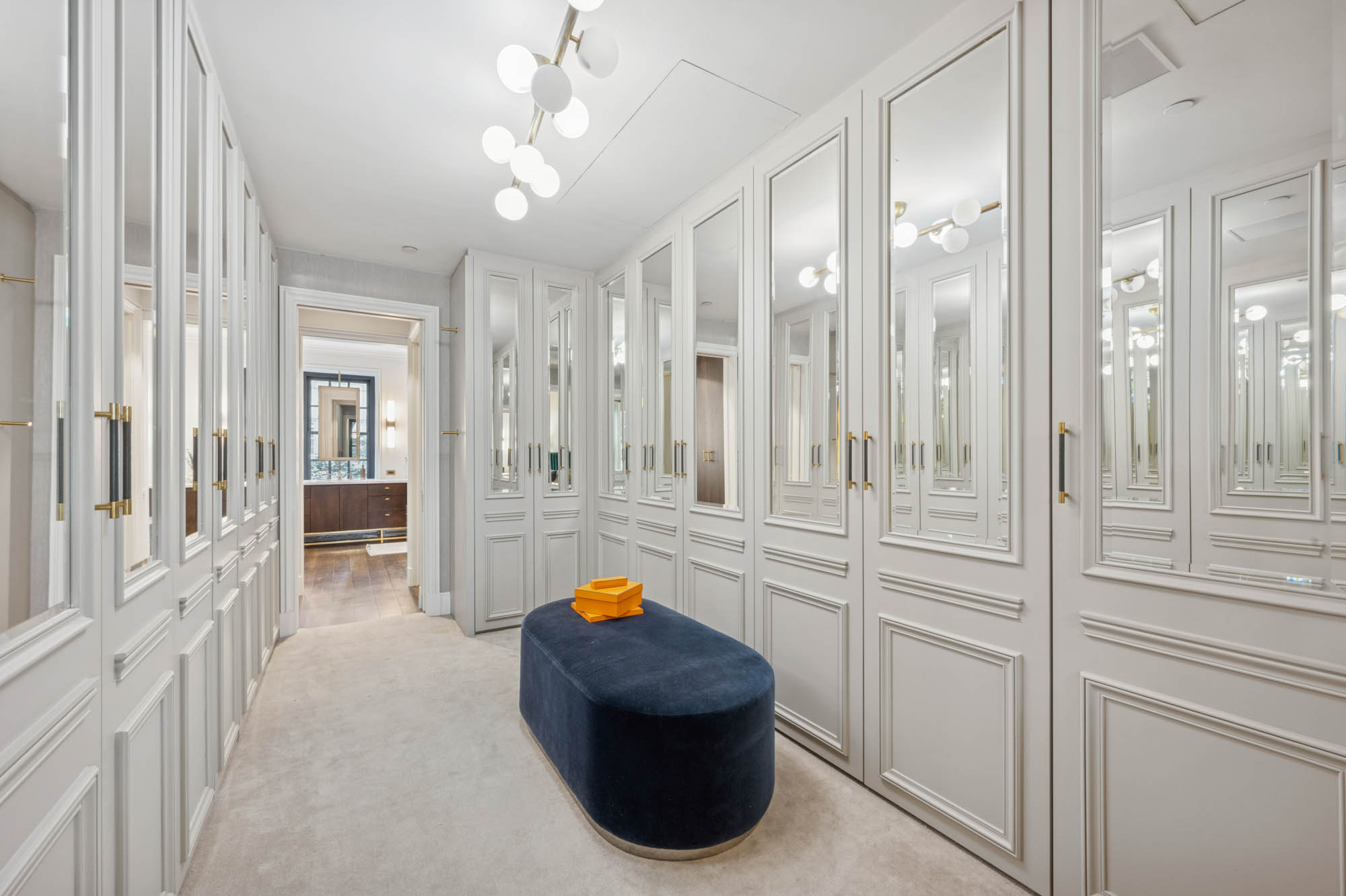 241 East 48th Street Manhattan, NY 10017 - Photo 16 of 27