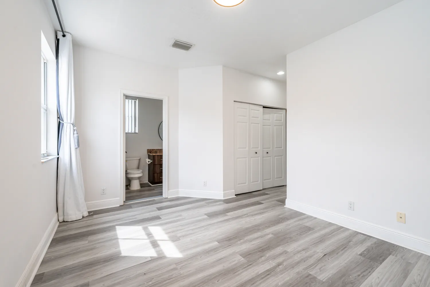 $2,950 | 422 Northeast 1st Avenue, Pompano Beach, FL 33060