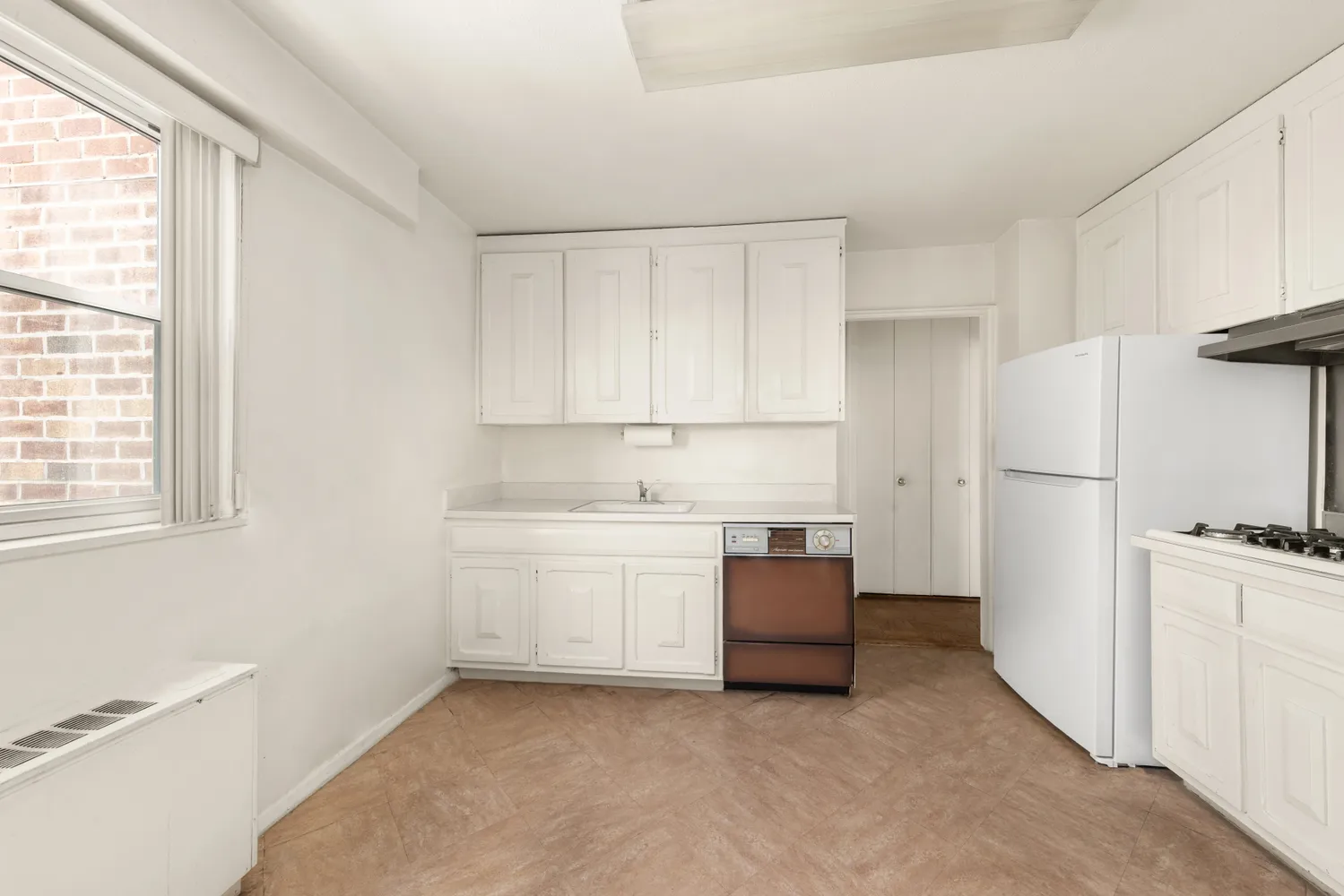 $615,000 | 70-31 108th Street, Unit 14H | Forest Hills