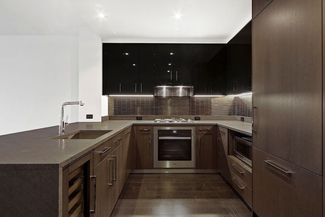 50 Riverside Boulevard, Unit 12M Manhattan, NY 10069 - Photo 4 of 15