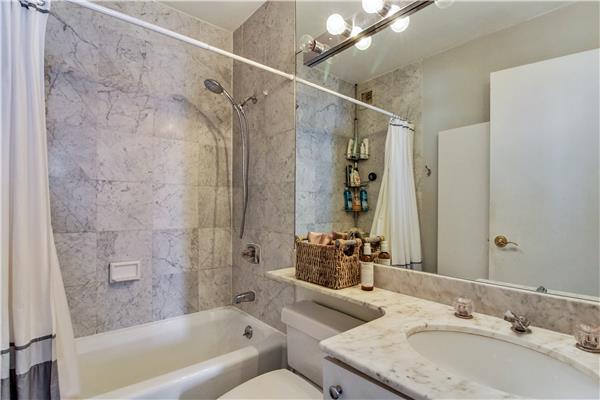 200 East 89th Street, Unit 20B Manhattan, NY 10128 - Photo 5 of 6