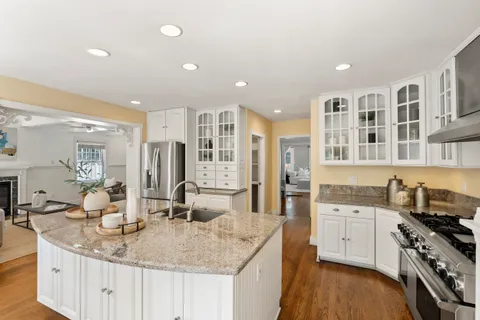 $2,300,000 | 921 Court Way, San Diego, CA 92103