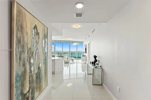 $1,975,000 | 900 Biscayne Boulevard, Unit 2506, Miami, FL 33132