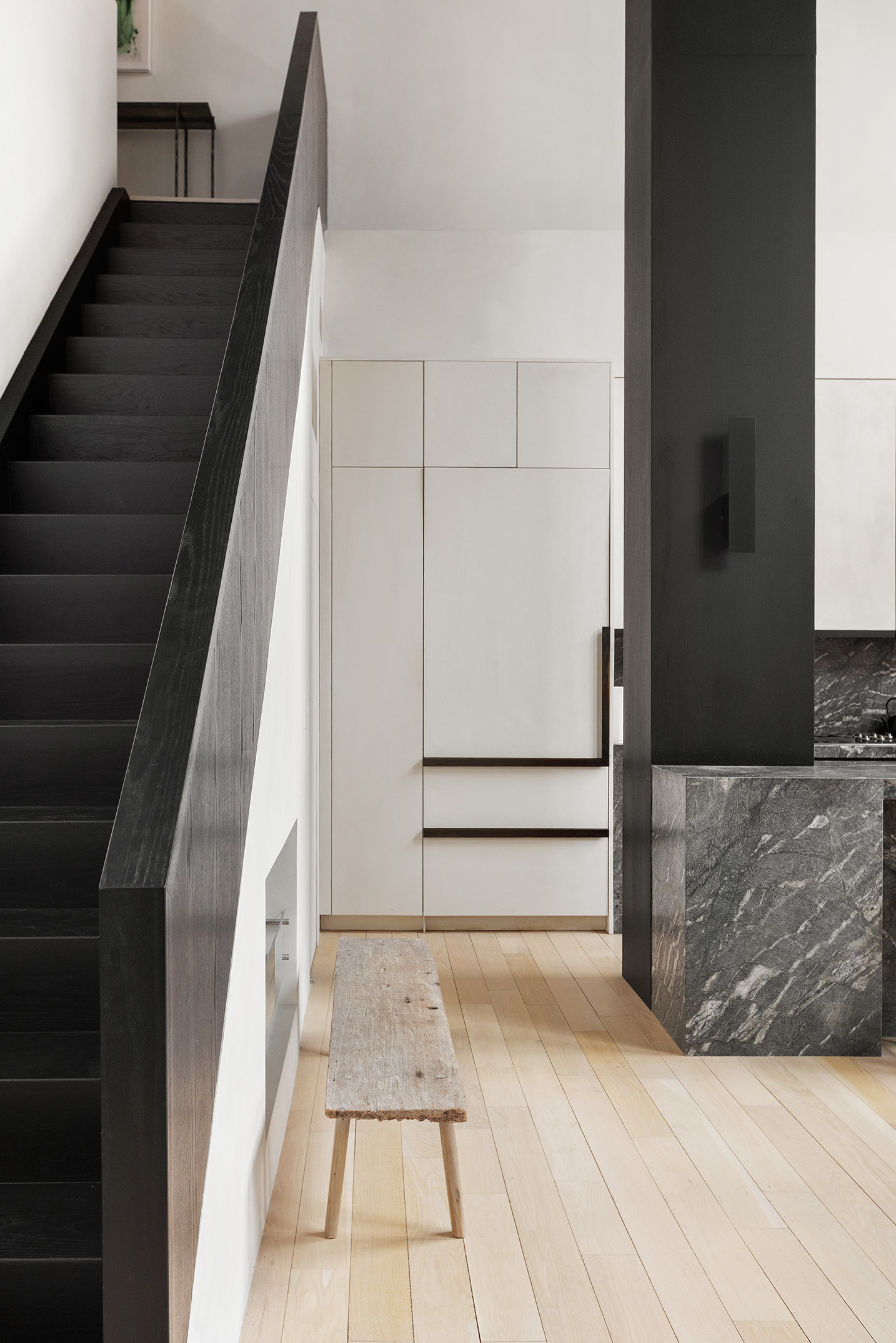 415 Washington Street, Unit 5A Manhattan, NY 10013 - Photo 8 of 21 a view of entryway