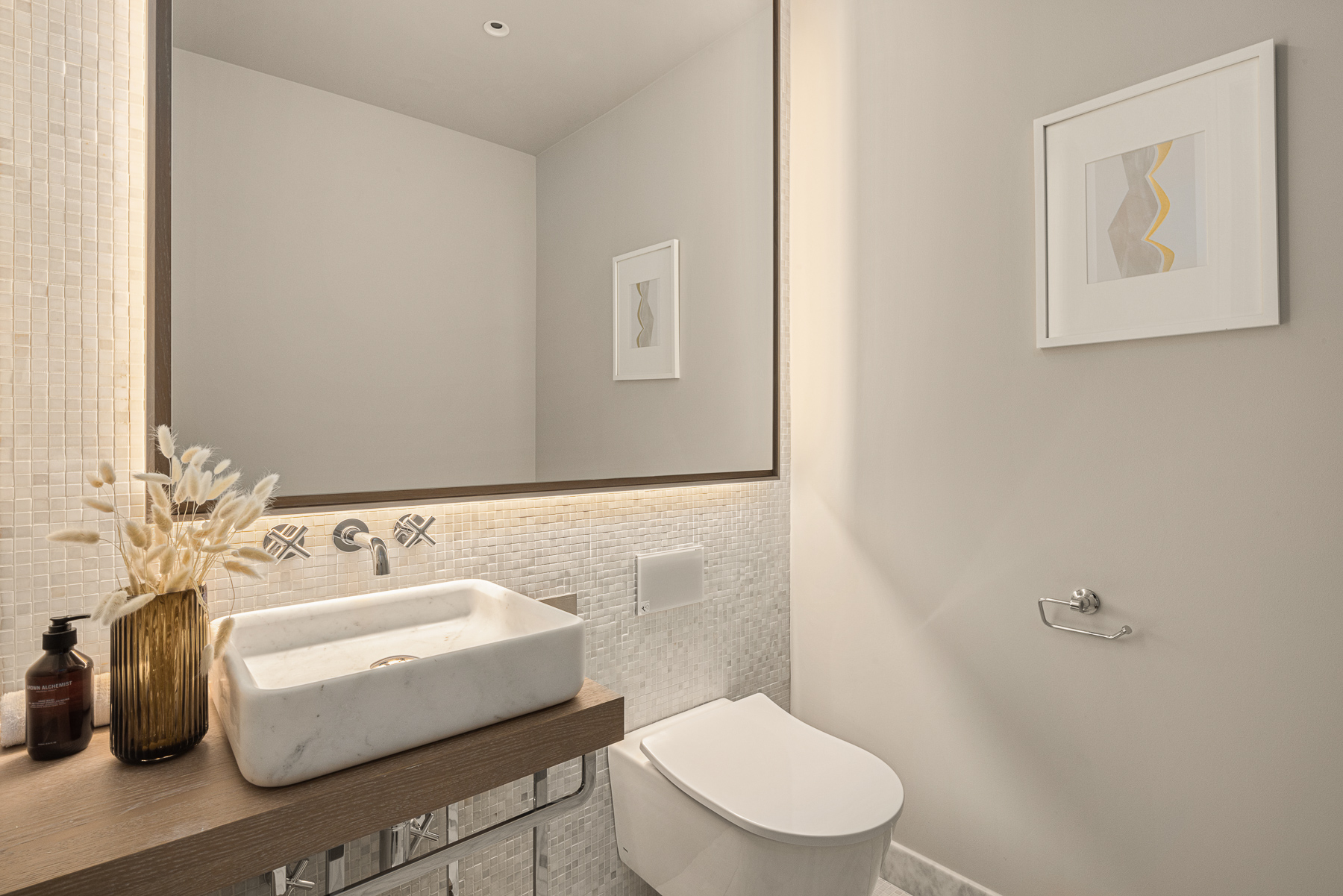 250 West 96th Street, Unit 5F Manhattan, NY 10025 - Photo 8 of 25 a bathroom with a toilet a sink and mirror