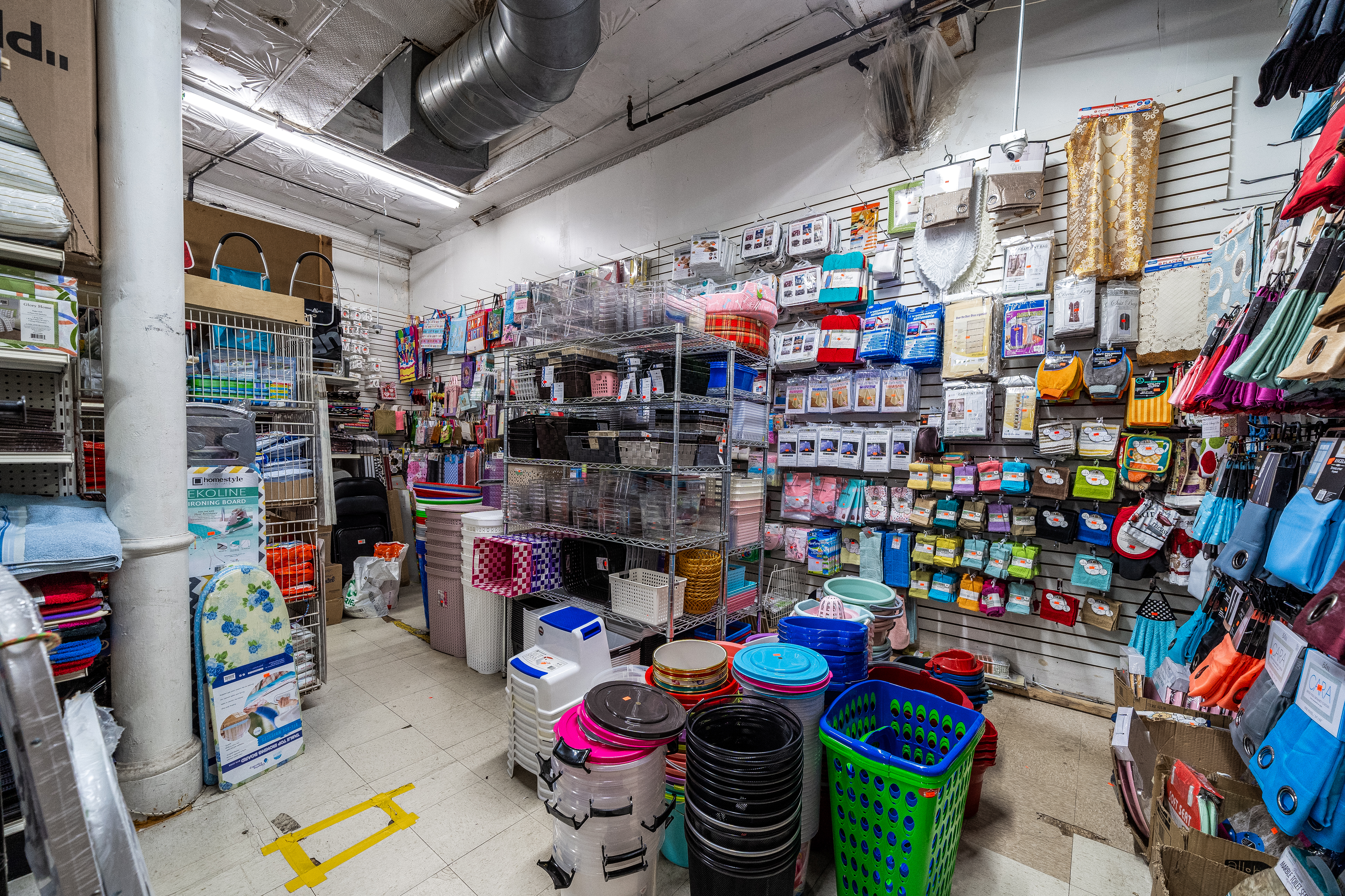 814 Summit Avenue Union City, NJ 07087 - Photo 8 of 23 a room filled with lots of different kinds of flowers