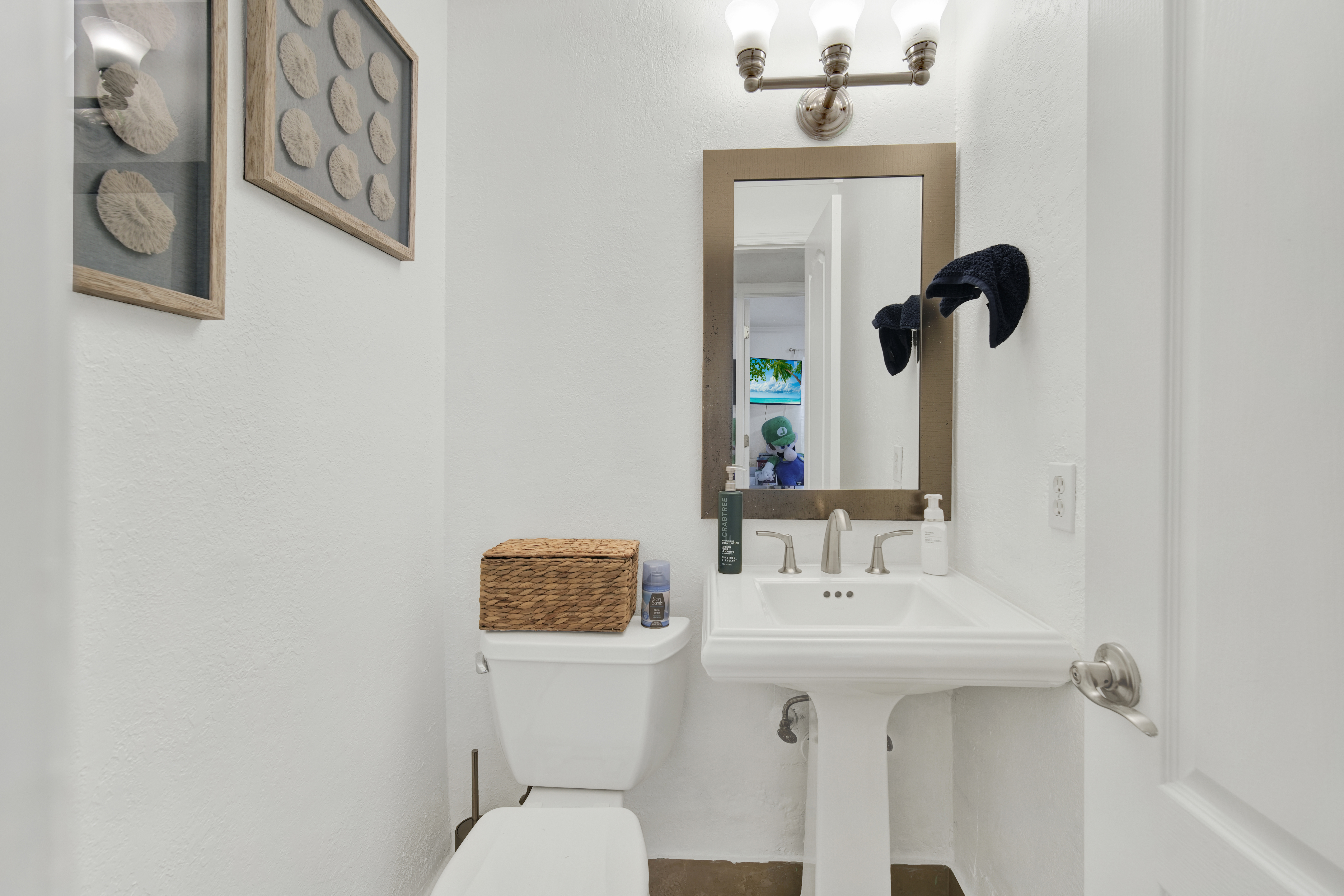 4260 Southwest 68th Court Miami, FL 33155 - Photo 13 of 22