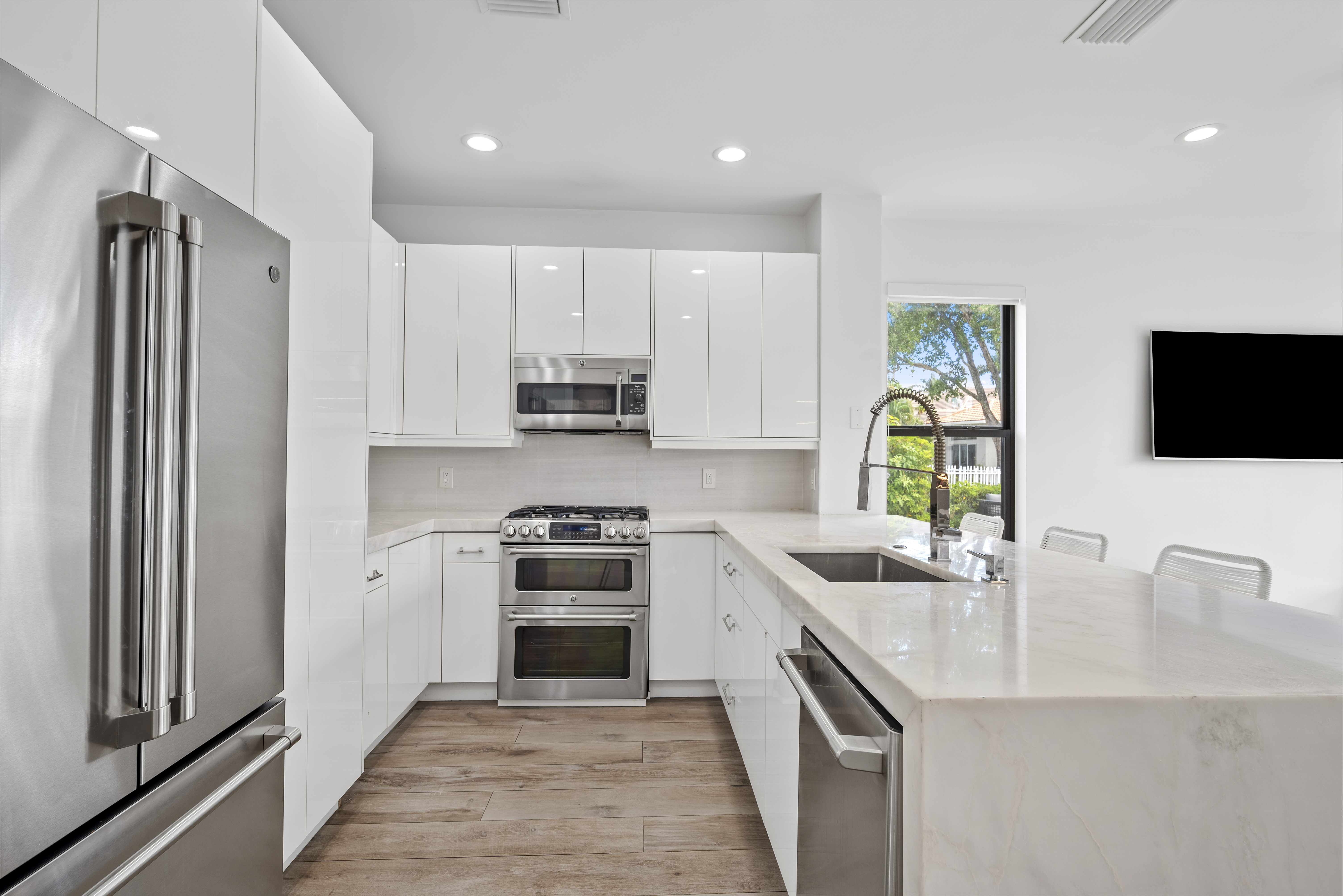 4070 Northwest 58th Lane Boca Raton, FL 33496 - Photo 14 of 79