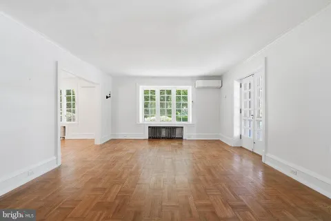 $895,000 | 6711 Lincoln Drive, Philadelphia, PA 19119