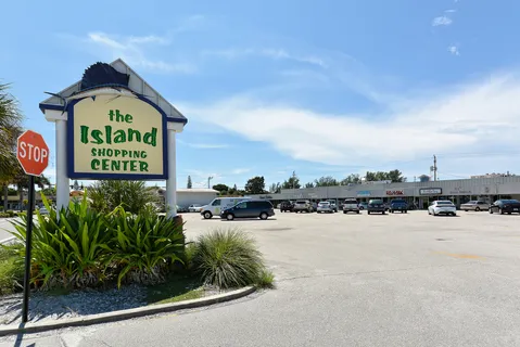 $585,000 | 1523 84th Street Northwest, Bradenton, FL 34209