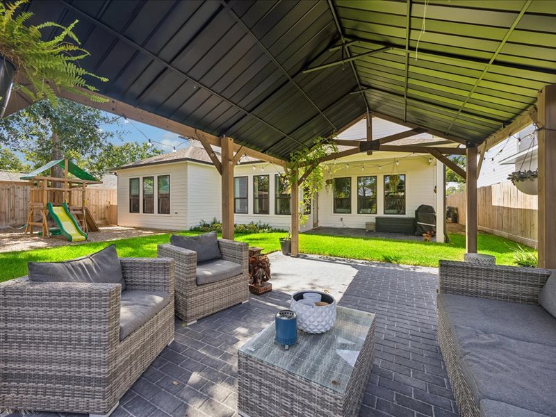 1313 Thornton Road Houston, TX 77018 - Photo 5 of 5