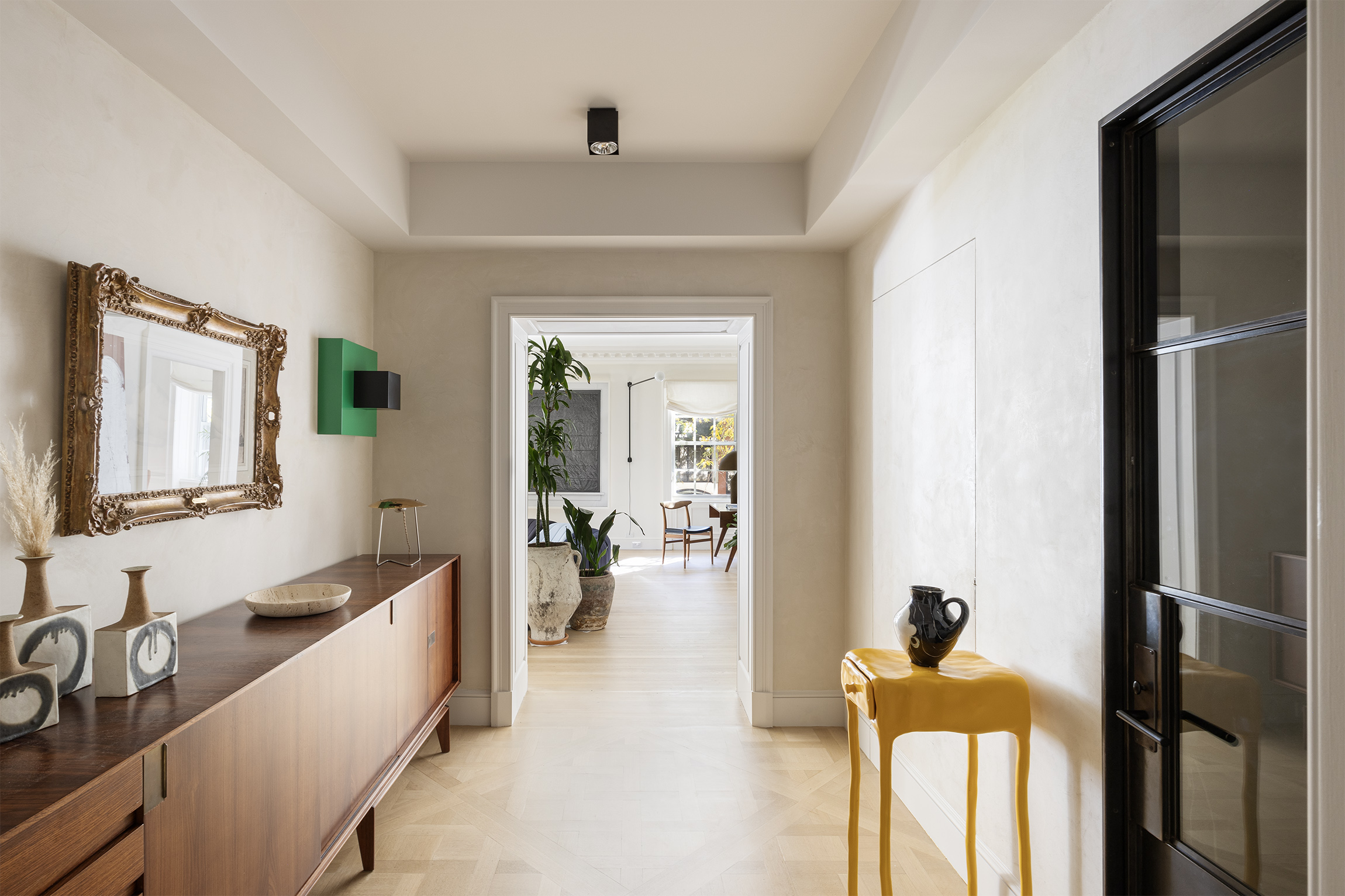 133 East 64th Street, Unit 2B Manhattan, NY 10065 - Photo 3 of 14 a large bathroom with a tub and sink