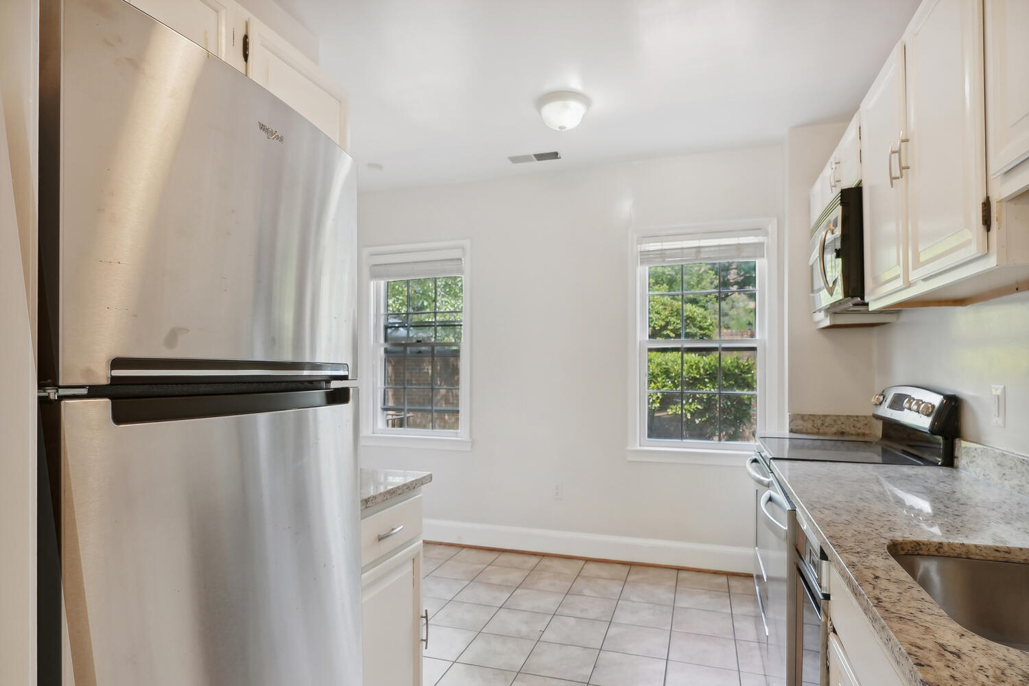 3231 Sutton Place Northwest, Unit A Washington, DC 20016 - Photo 6 of 15