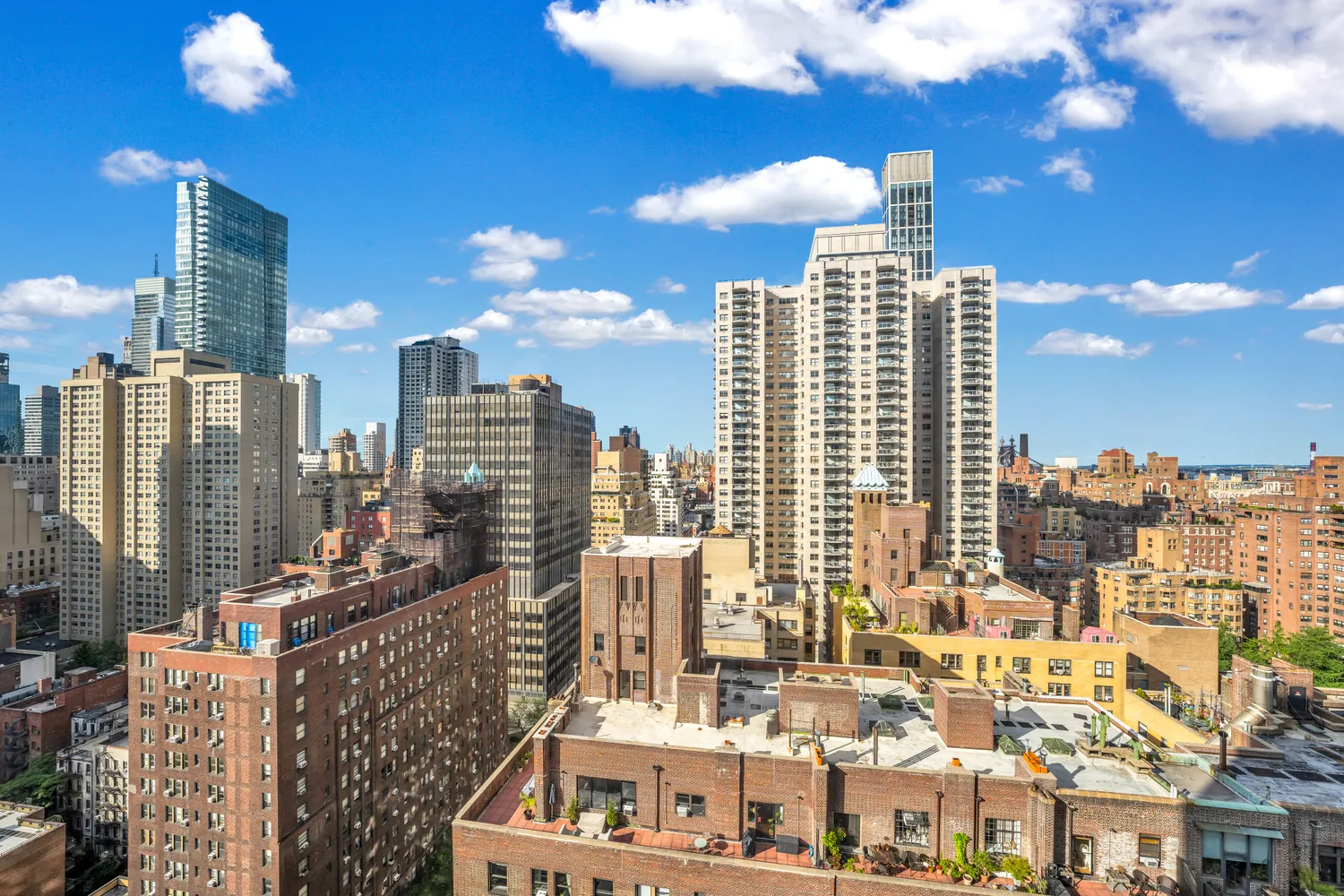 $795,000 | 400 East 54th Street, Unit 26D | Sutton Place