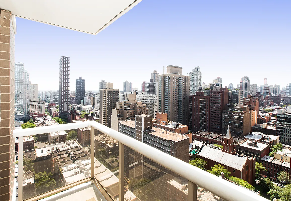 200 East 89th Street, Unit 21G Manhattan, NY 10128 - Photo 3 of 11