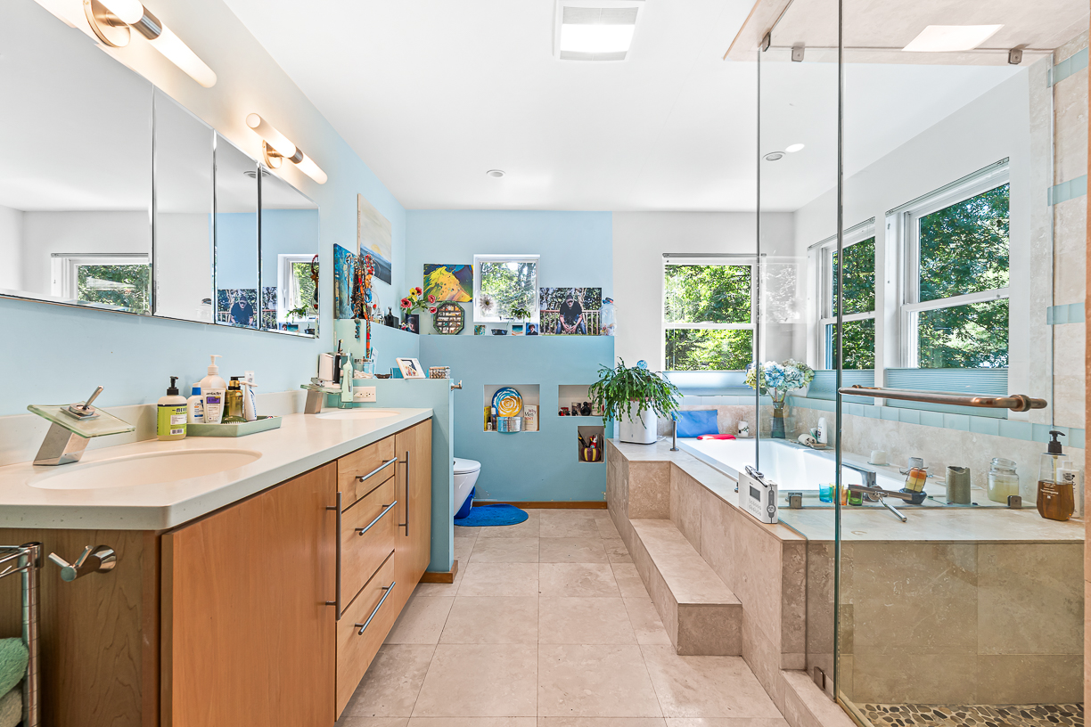 53 Sheridan Road Wellesley Hills, MA 02481 - Photo 40 of 75 Gallery Image 40