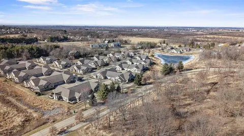 $525,000 | 10 Pond View Way, Fitchburg, WI 53711