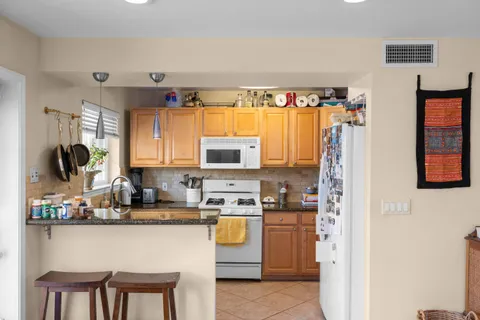$4,900,000 | 577 Laurel Street, Unit ALL, San Carlos, CA 94070