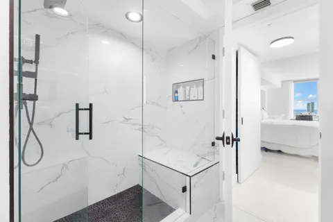 $785,000 | 1800 Sunset Harbour Drive, Unit 2409, Miami Beach, FL 33139