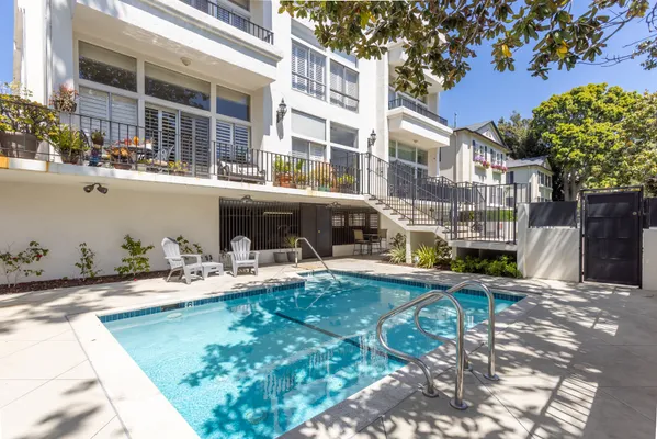 $1,149,000 | 511 San Vicente Boulevard, Unit 106, Santa Monica, CA 90402