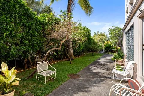 $500,000 | 75-5766 Kuakini Highway, Unit 406, Kailua-Kona, HI 96740